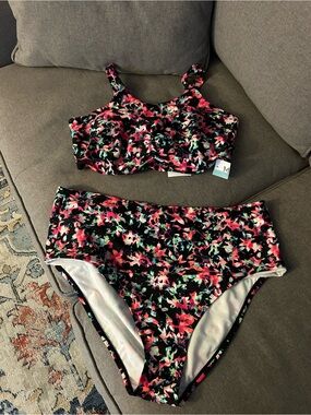 NWT Moxi Blu 2 piece swim suit size 1X
